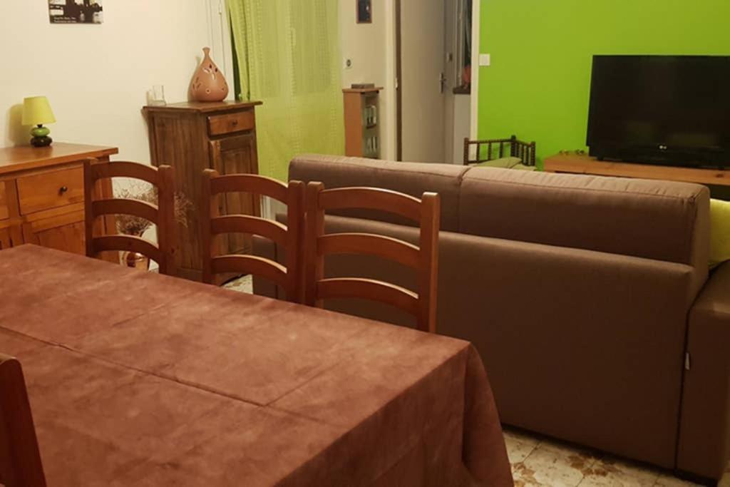 Un Charmant Logement Διαμέρισμα Aigues-Mortes Εξωτερικό φωτογραφία