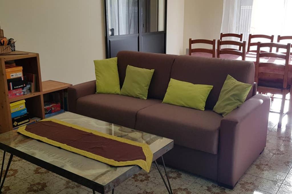 Un Charmant Logement Διαμέρισμα Aigues-Mortes Εξωτερικό φωτογραφία